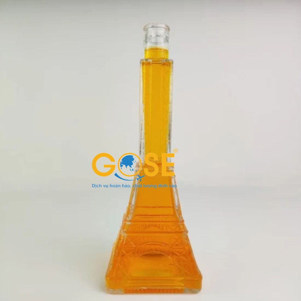 Ảnh Chai đựng rượu thủy tinh 500ml hình tháp Eiffel cao cấp dùng trang trí nhà cửa 1