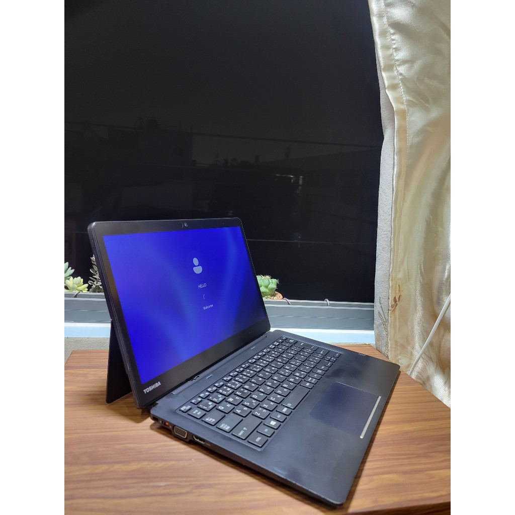 364 東芝Dynabook 2in1 D83/M i5-8250U 8GB（Dynabook D83 2in1 Tablet 