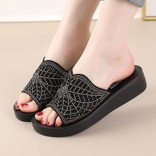 Bà mẹ trung niên 40 tuổi có thể đi dép và dép lê thời trang, phụ nữ trung niên có thể đi dép chống trượt