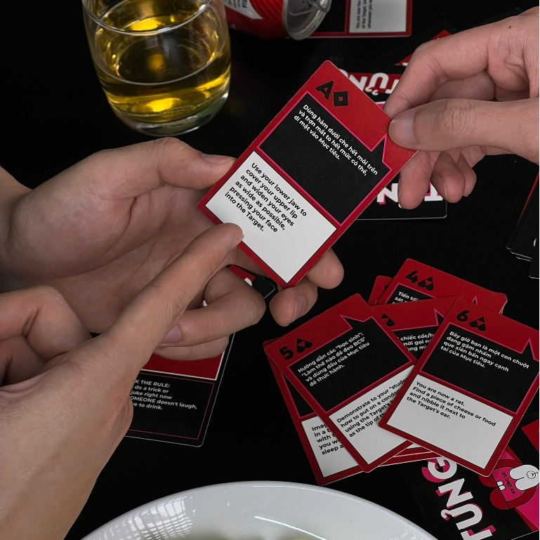 Bộ bài drinking game song ngữ Tưng Tửng cho hội bạn, boardgame chơi uống rượu cực vui Ừng Ực