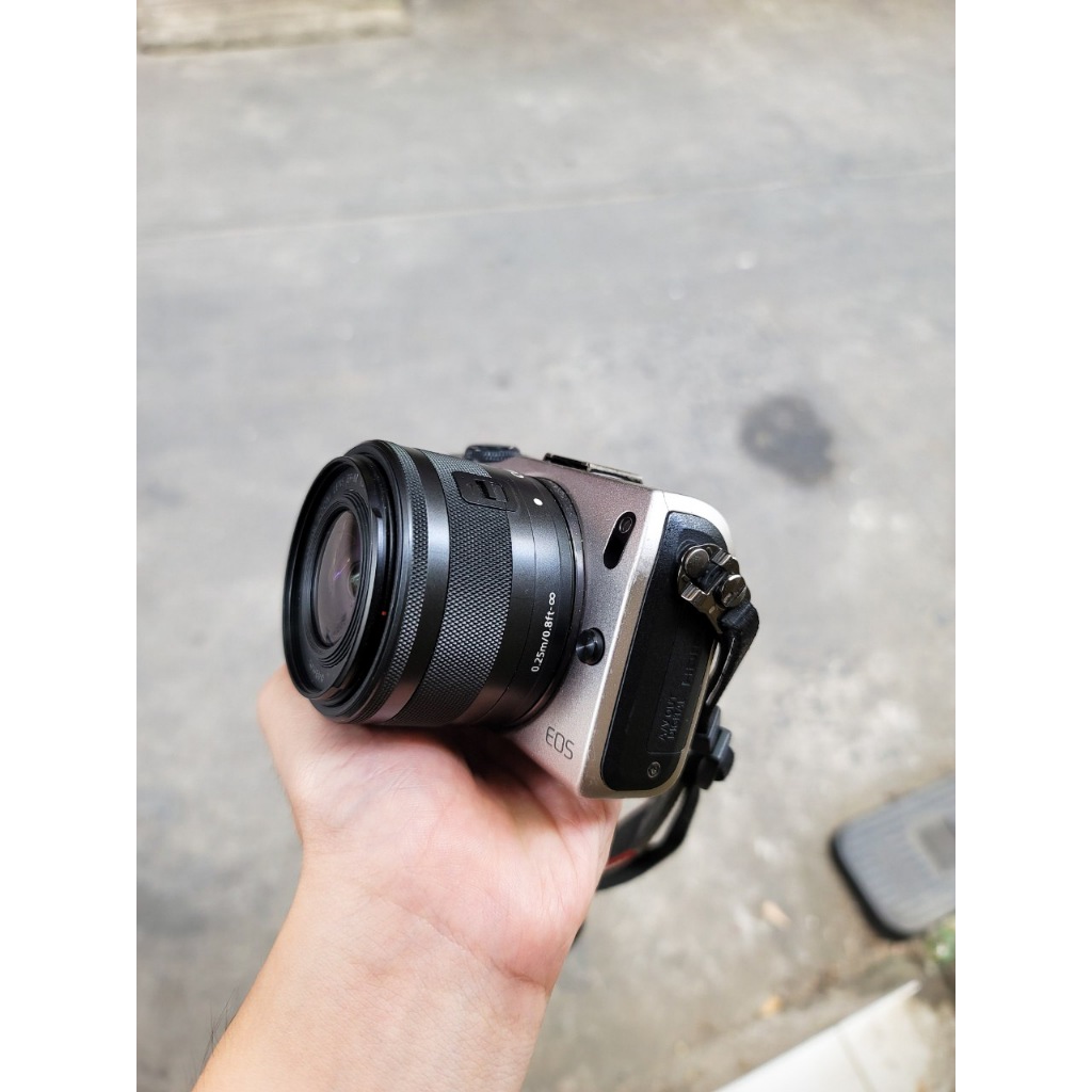 Máy ảnh Canon M + Lens 1855mm IS STM 18 Megapixel Quay Phim FUllHD