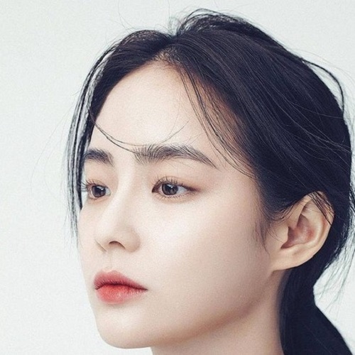 Dao Cạo Lông Mày Cán Dài Kai Eyebrow Razor 08757 EBR-3P (Set 3 Cây)