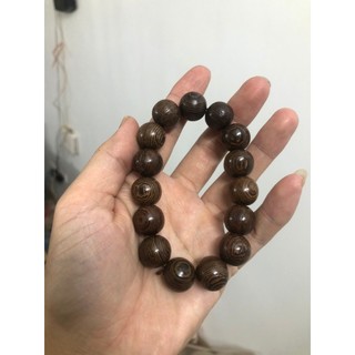 Vòng tay Gỗ Mun đuôi công Phong Thủy Chiêu tài Lộc đón Bình an may mắn giá tại xưởng làng nghề tiện gỗ Nhị Khê
