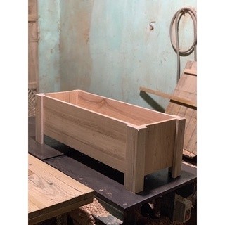 chậu trồng cây hình chữ nhật  , gỗ tự nhiên / dài 70cm , rộng 25cm , cao 25cm