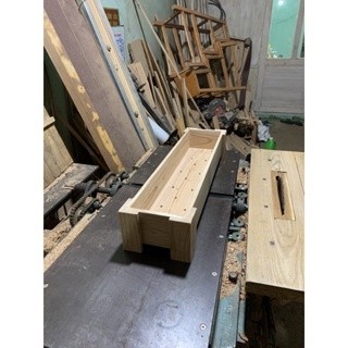 chậu gỗ trồng cây gỗ tự nhiên / dài 80cm , cao 15cm , rộng 20cm