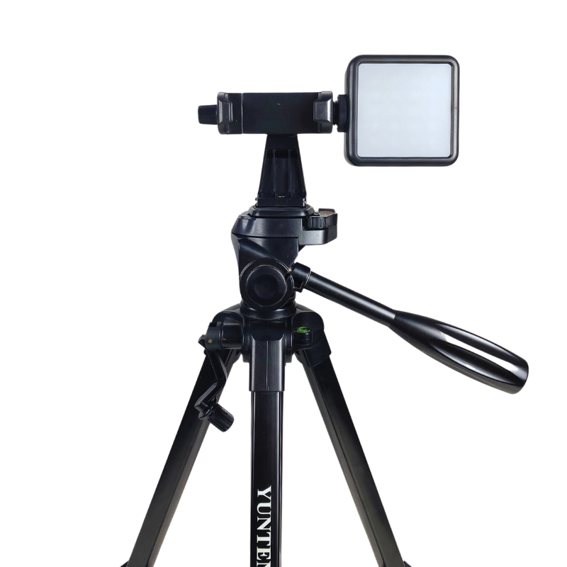 Combo Tripod Yunteng VCT 668 điện thoại, máy ảnh và Đèn RGB trợ sáng