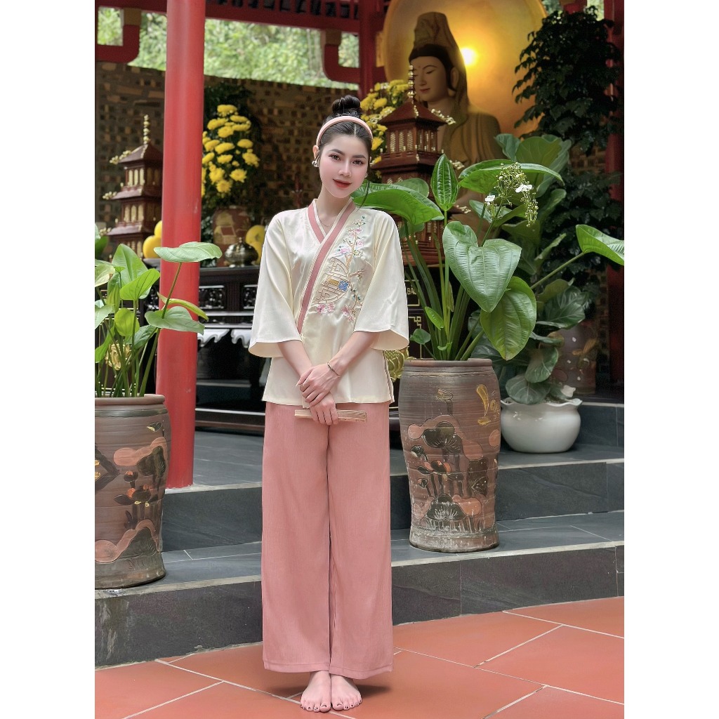 Set bộ lam đi chùa vạt chéo thêu hoa đào vải đũi thái Pháp phục đi chùa tay lỡ phối viền Đồ bộ đi lễ cách tân Thanh lịch