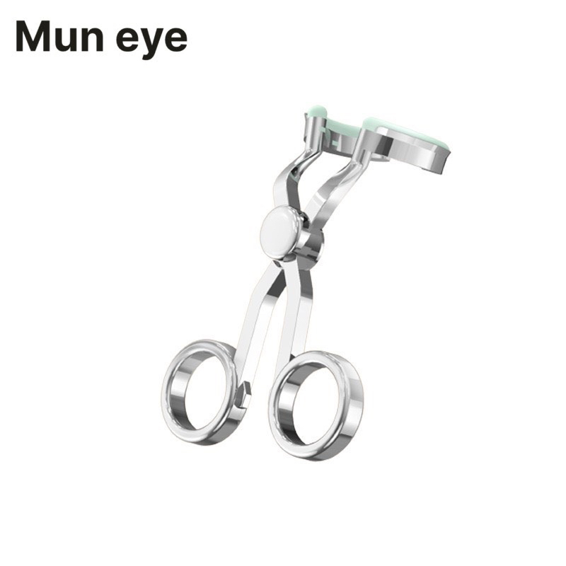 cây kéo đeo lens Muneye hỗ trợ cho việc đeo lens dễ dàng hơn