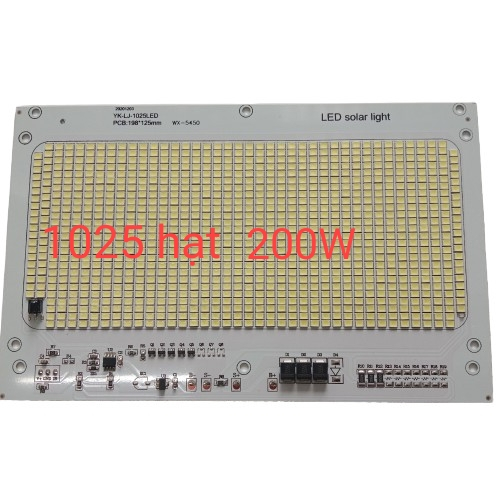 Chip led đèn năng lượng mặt trời 1025 hạt 200W kèm điều khiển | Shopee ...