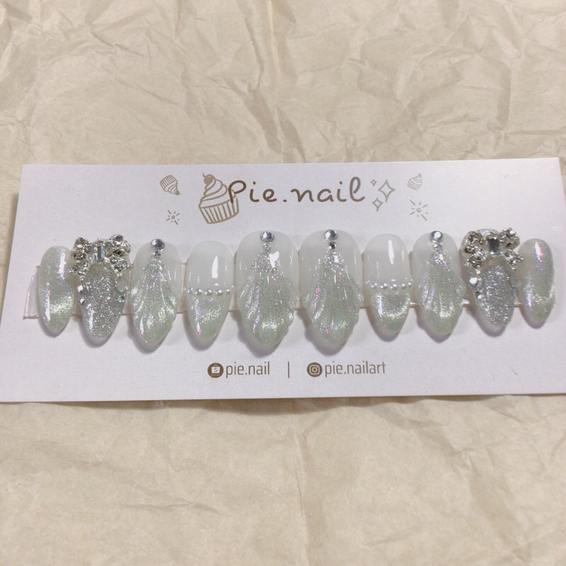 221. nailbox (trăsng) mắt mèo nhũ khổng tước