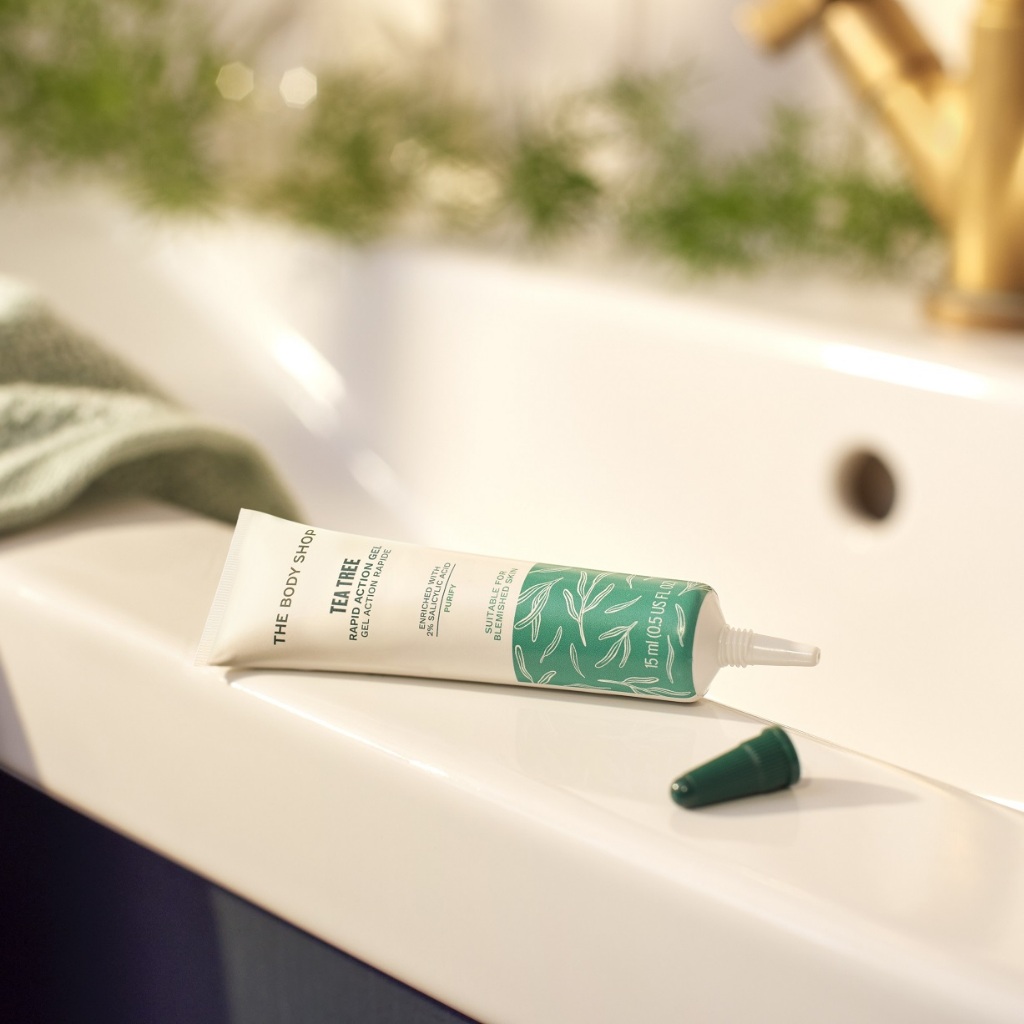 Ảnh Gel Chấm Mụn Cấp Tốc Tea Tree Rapid 15ml The Body Shop 2