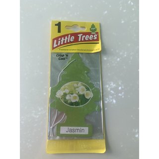 Lá thông treo xe ô tô có hương thơm tự nhiên