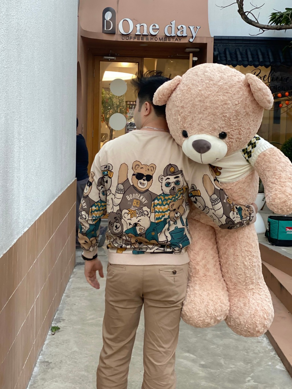 teddy hug