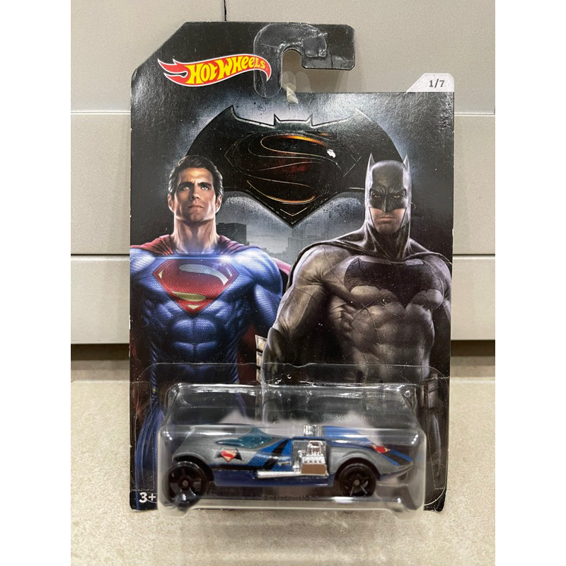 Hot Wheels Twin Mill - Batman Vs Superman Edition, 1:64 Scale Die-Cast Car - View #12