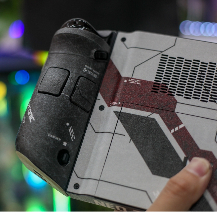 Skin dán Lenovo Legion Go / Go 2 mẫu Gundam Zaku II MS-06S Retro (Film 3M, custom theo ý thích, đã cắt sẵn chi tiết)