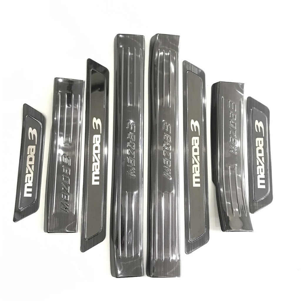 Ốp bậc cửa xe Mazda 3 2020-2023, Nẹp bước chân Chất liệu hợp kim Titan, Chống xước chống trơn