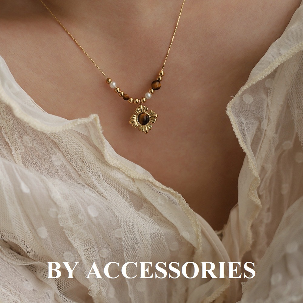 Dây chuyền nữ titan mặt hình hoa khảm đá mắt hổ mạ vàng 18K không gỉ WN2425 BY ACCESSORIES