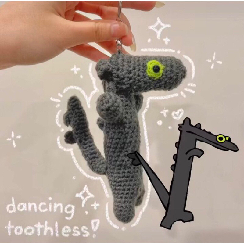 MÓC KHOÁ RỒNG RĂNG SÚN - TOOTHLESS DRAGON DANCING MEME | Shopee Việt Nam