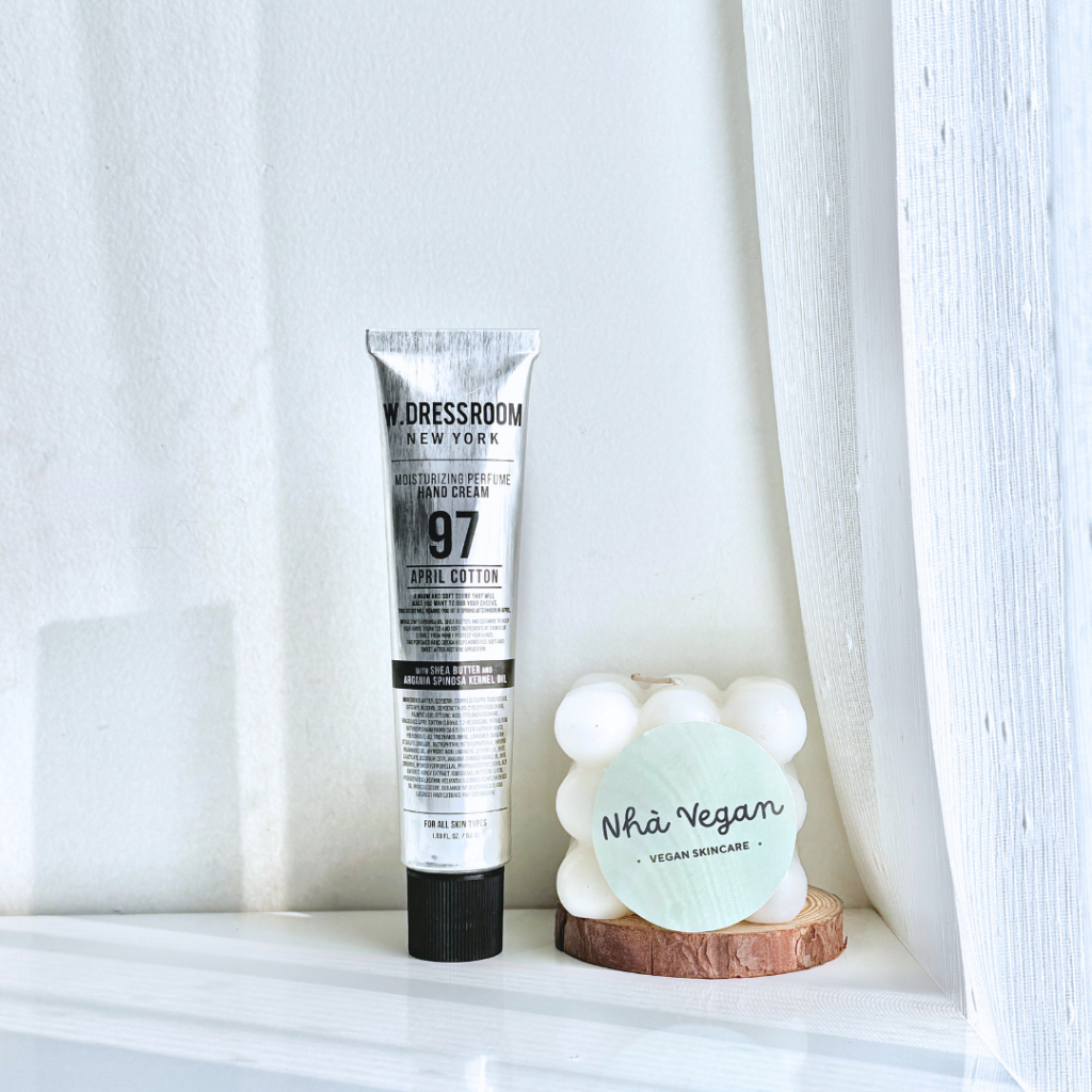 KEM DƯỠNG DA TAY MOISTURIZING PERFUME HAND CREAM 50ML