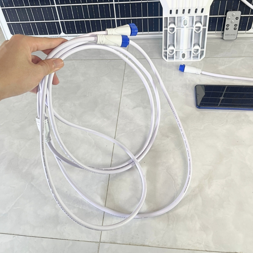 [2500W] Đèn Công Trình Dự Án Công Suất Lớn Năng Lượng Mặt Trời ABMSOLAR, Vỏ Nhôm Nguyên Khối, Chiếu Sáng Diện Tích 450m2