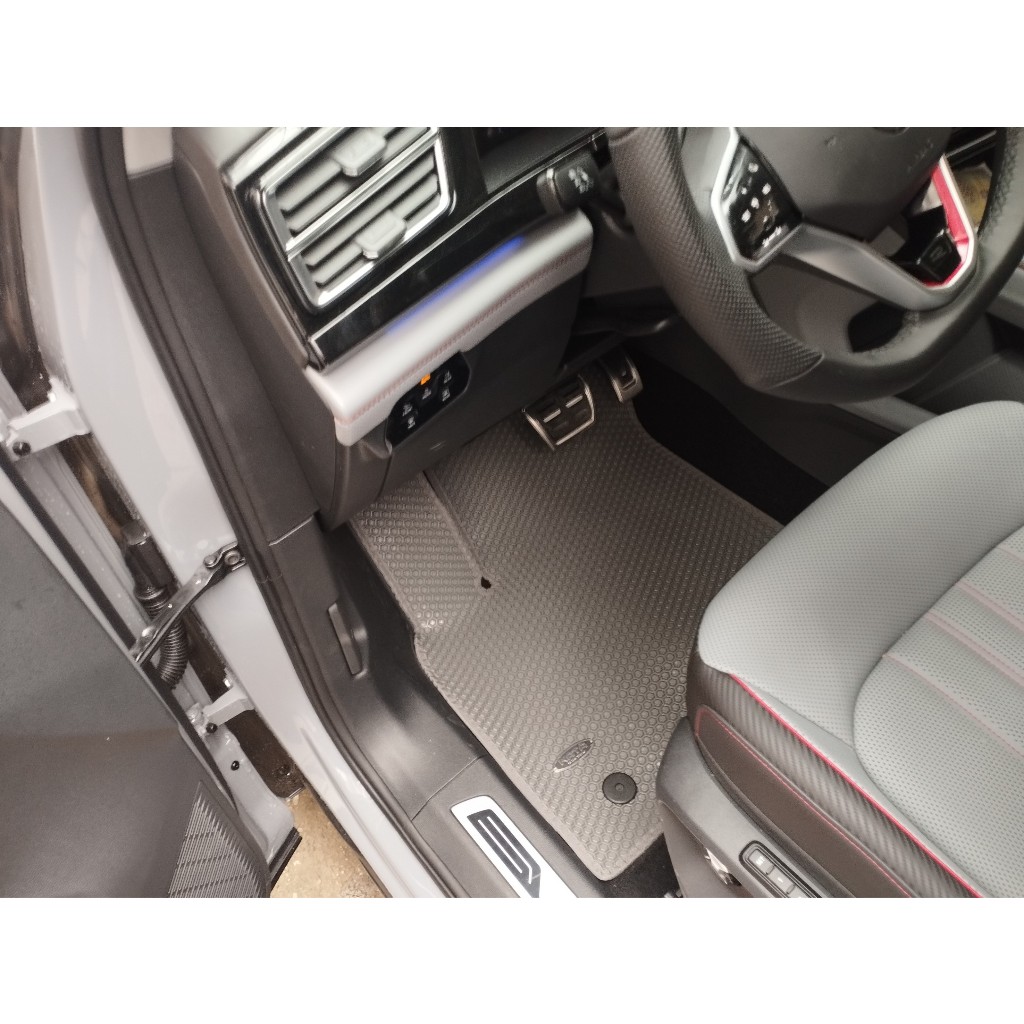 Thảm lót  ô tô KATA cho xe Volkswagen Teramont X (2024) - SUV (5) - Khít với sàn, Chống trơn, Không mùi, Không ẩm mốc