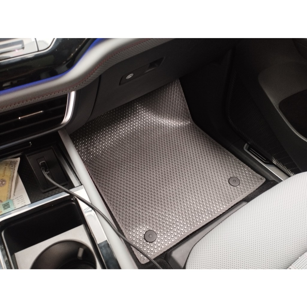 Thảm lót  ô tô KATA cho xe Volkswagen Teramont X (2024) - SUV (5) - Khít với sàn, Chống trơn, Không mùi, Không ẩm mốc