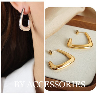Bông tai nữ titan hình học dáng chữ J lớn cổ điển cá tính không gỉ WE2404 BY ACCESSORIES