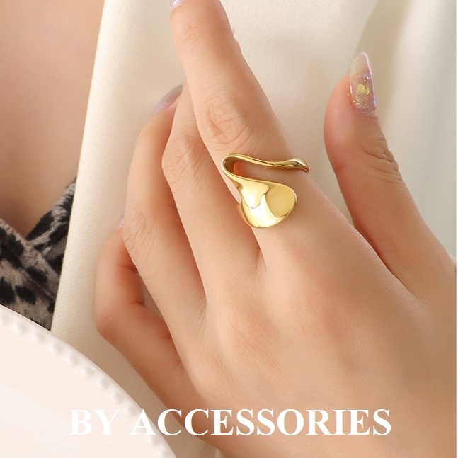 Nhẫn nữ titan kiểu xoắn lật to bản không gỉ WR2411 BY ACCESSORIES