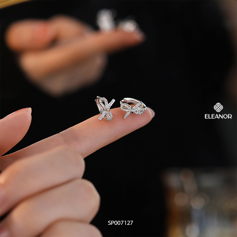Bông tai nữ chuôi bạc 925 Eleanor Accessories hình nơ đính đá phụ kiện trang sức khuyên tai 7127