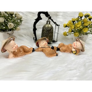 Bộ 3 Tượng Chú Tiểu Nằm đội nón lá Hoan Hỉ Tài Lộc -Hàng Độc Quyền