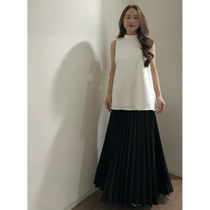SET ÁO GẤM TRẮNG SÁT NÁCH XẺ TÀ + CHÂN VÁY ĐEN DẬP LY MIDI