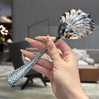 Muỗng inox thiết kế hình vỏ sò đẹp tinh tế [220]