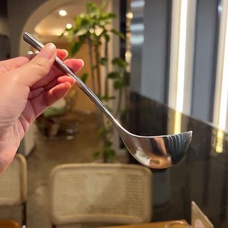 Muôi canh nhỏ inox 304 đúc đặc [325], sâu lòng phù hợp trên bàn ăn
