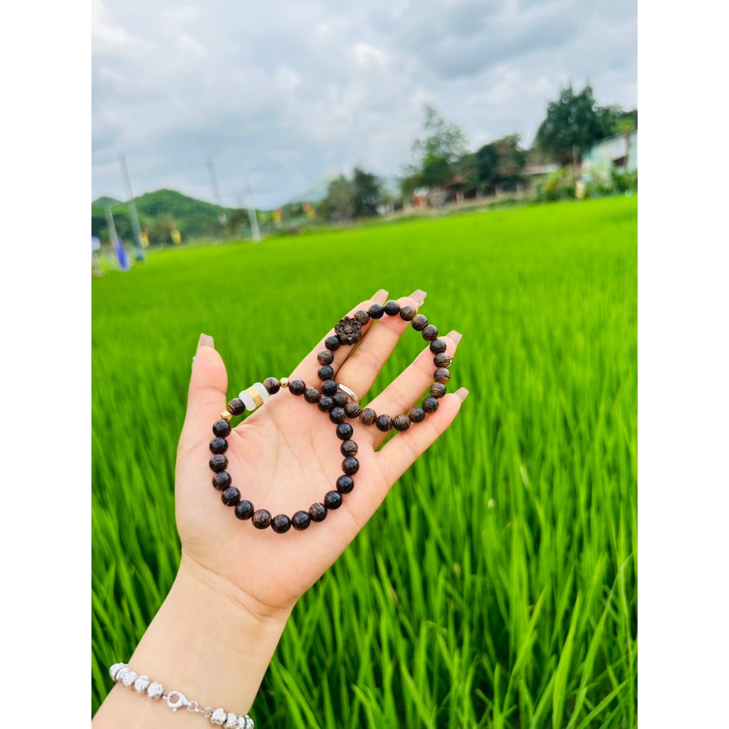 Vòng tay trầm hương sánh chìm nữ 8 ly 21 hạt mix charm, thanh lịch,bình an, tài lộc.