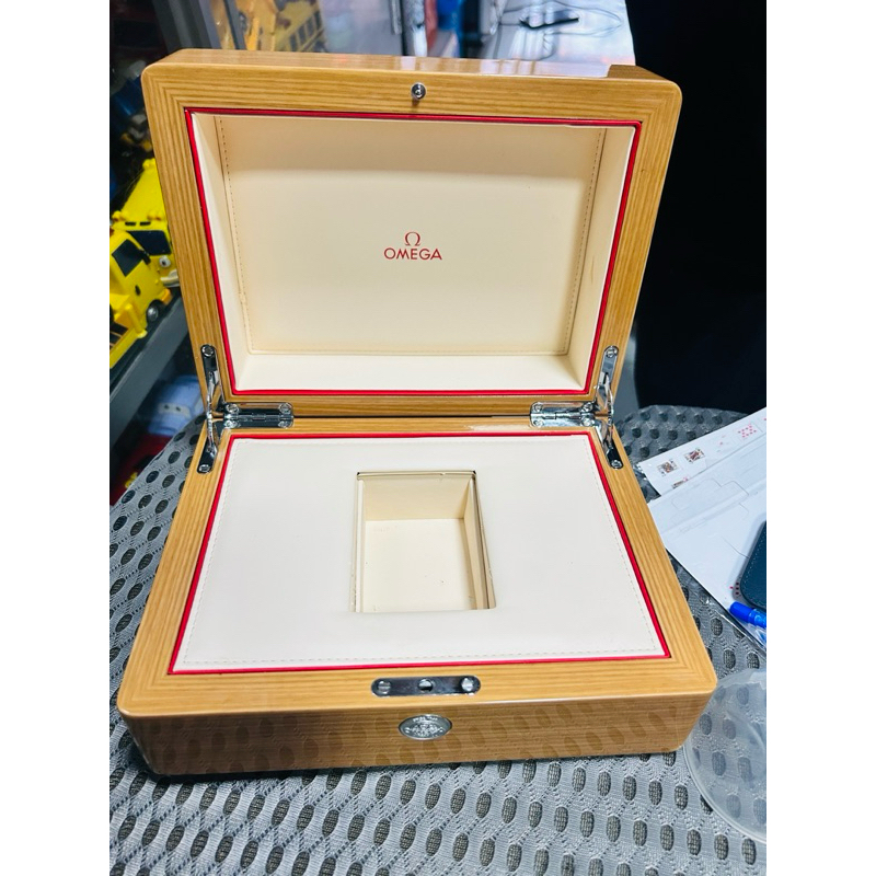 Hộp đồng hồ OMEGA WATCH BOX GENEVA SUISSE CASE chính HÃNG | Shopee Việt Nam