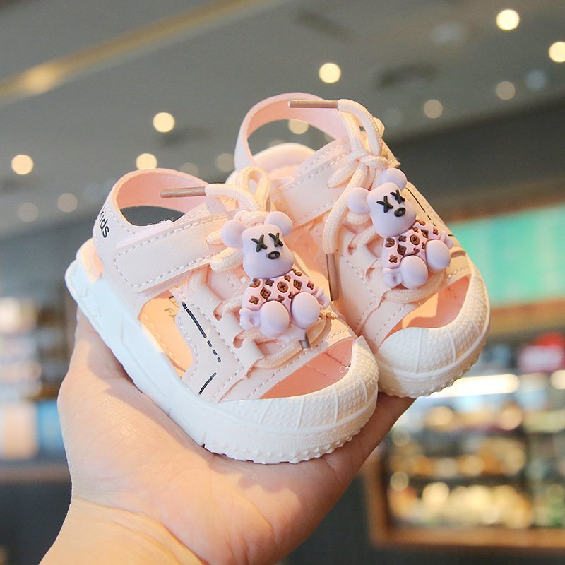 sandal be trai dép quai hậu tập đi cho bé gái có chống vấp bảo về chân dây buộc kiểu dáng thể thao hình gấu 1205
