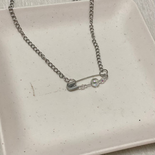 Vòng cổ Safety pin | Shopee Việt Nam