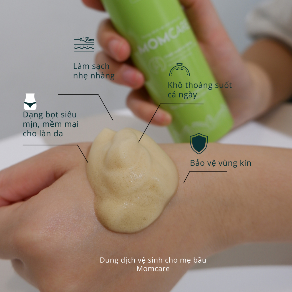 Combo 2 dung dịch vệ sinh Momcare cho mẹ bầu thiên nhiên an toàn