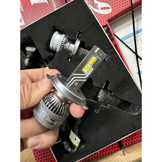 Bóng đèn led 3 màu chân H4 L9 HCL dùng chung điện 12v và 24v bảo hành 1 năm