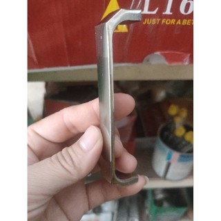 Tay nắm lục giác thép đặc nguyên khối dày dặn, tay co lắp cửa ngăn kéo cao cấp
