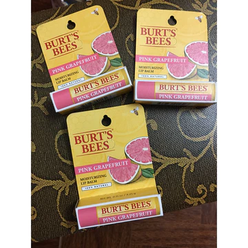 Son dưỡng môi Burt’s Bees hồng pink grapefruit