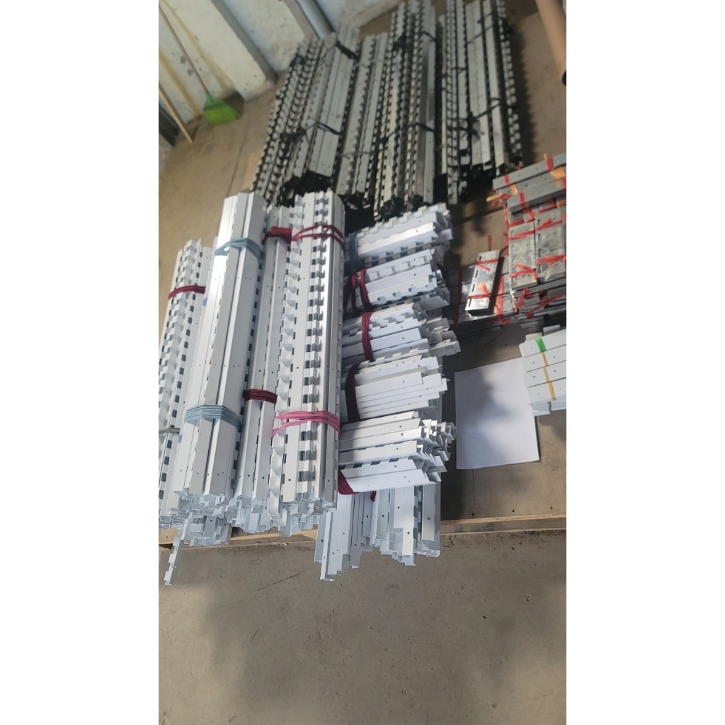 THANH TREO RÈM NGĂN LẠNH - RÈM NHỰA PVC | Shopee Việt Nam
