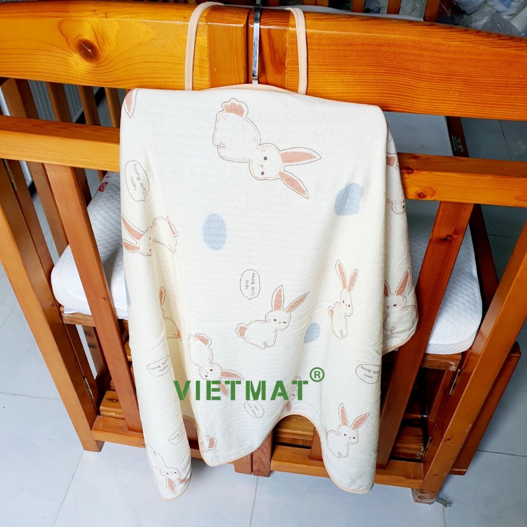 Ảnh Khăn choàng điều hòa che bé bú Vietmat 3 lớp thoáng mát, rộng rãi, kín đáo và nhiều tiện ích 3