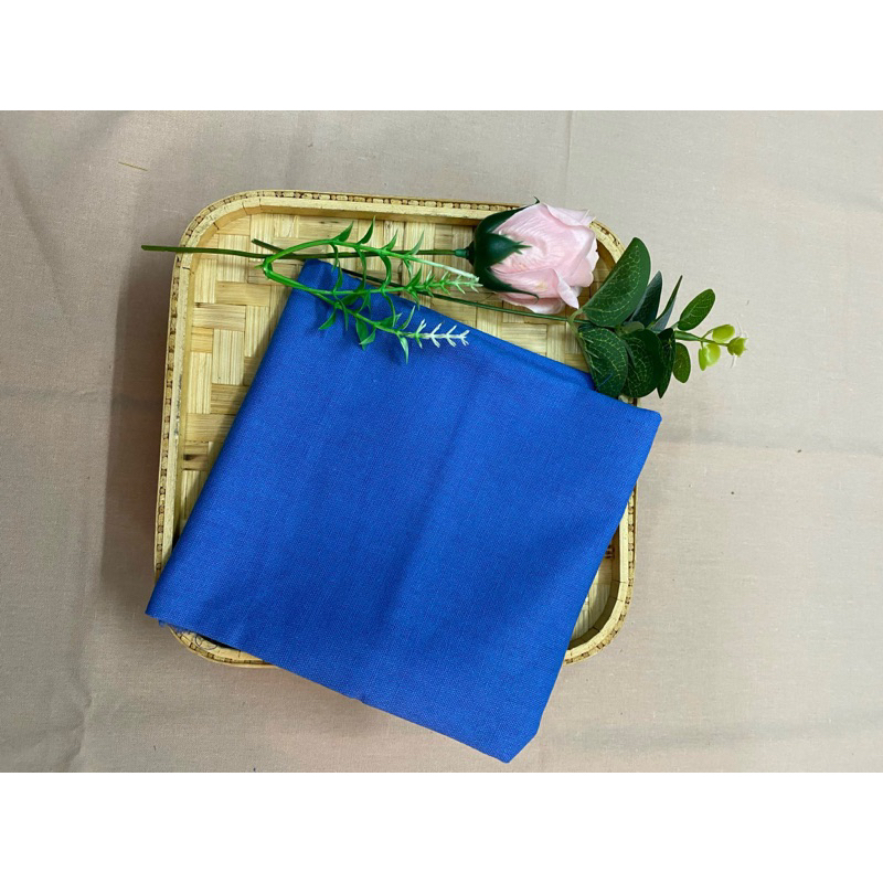 23. Xanh jean