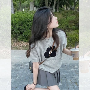 Áo cộc mùa hè chất liệu mongtoghi dệt kim ngắn tay cổ tròn hoạ tiết hình bông hoa thời trang MT33 SP130