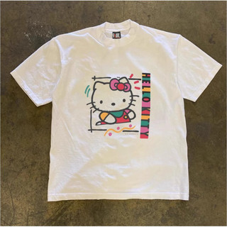 Áo Phông Nam Nữ Phối Hình Cửa Sổ Hello Kitty Phong Cách Trẻ Trung, Chất Vải Cotton Khô Mềm Mịn Thấm Hút Mồ Hôi Tốt