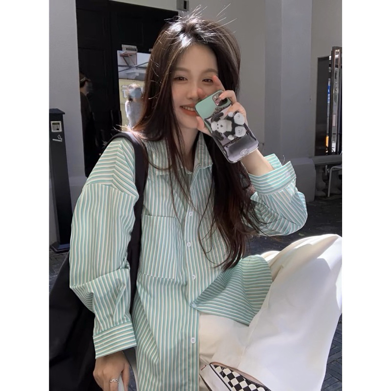 Sơ mi kẻ dài tay thêu thỏ Bunnyy form rộng