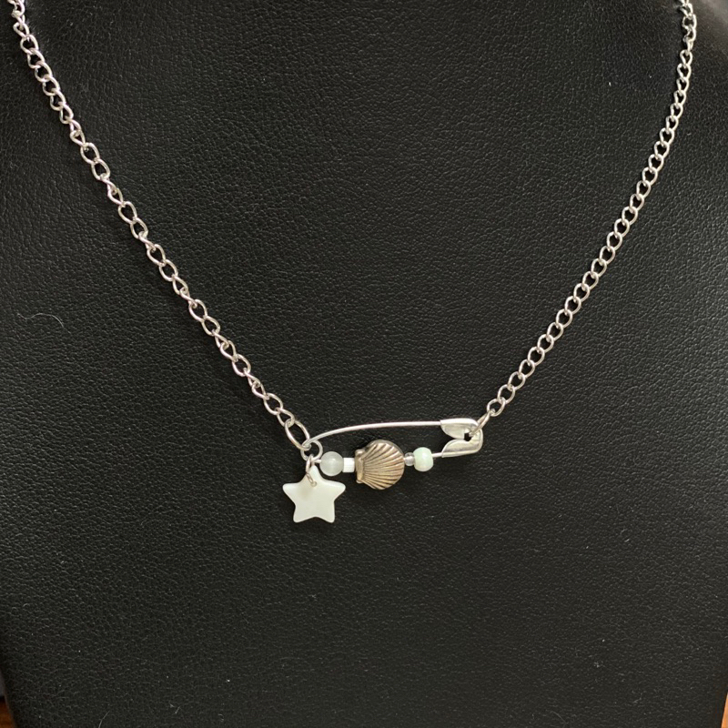 vòng safety pin sao/trai biển | Shopee Việt Nam