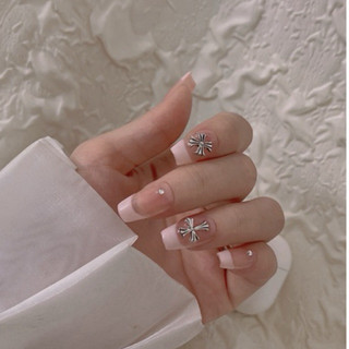 NANTY Nailbox thiết kế móng ngắn fen đầu móng charm M104