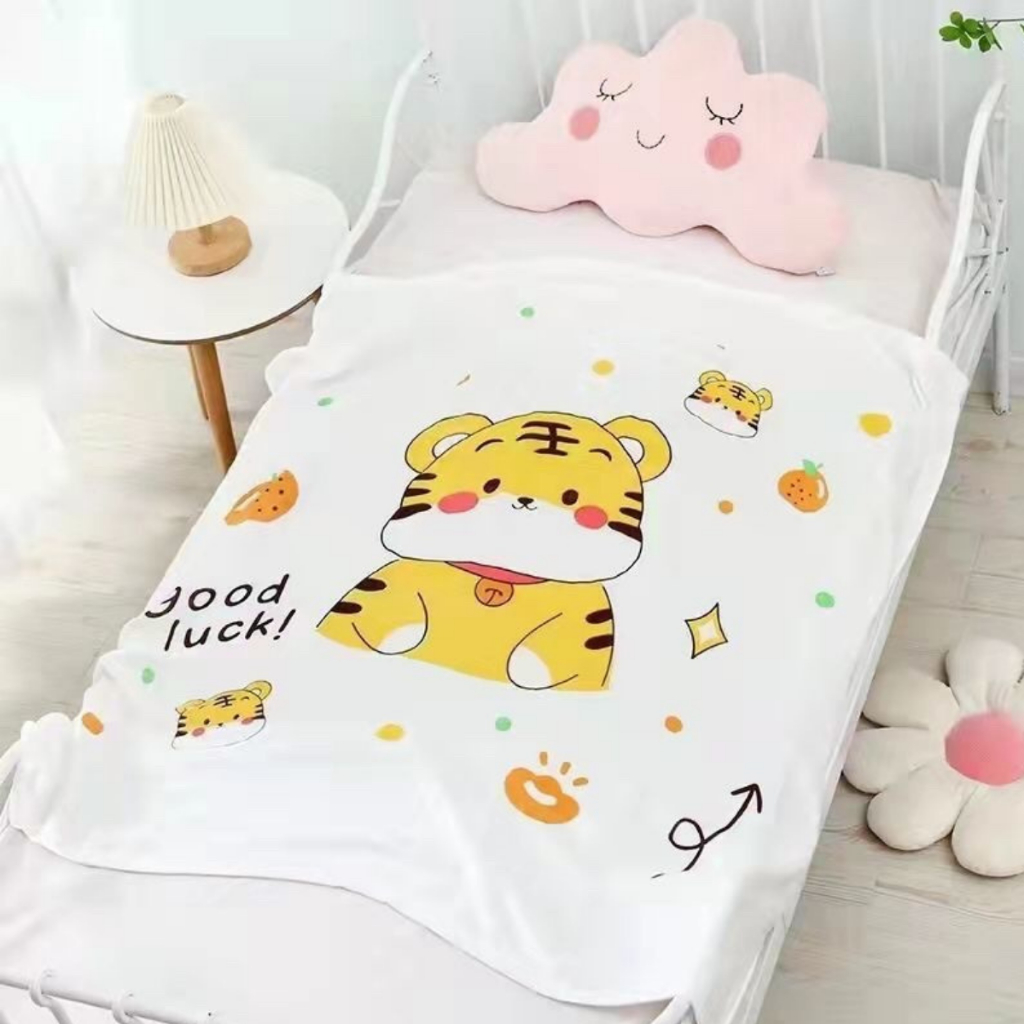 Chăn Lụa Cho Em Bé Sơ Sinh 110 x 110 cm, Đi Học Mẫu Giáo, Khăn Tắm Cho Bé Sơ Sinh Vải Lụa Sợi Tre Mềm Mịn, Thoáng Mát